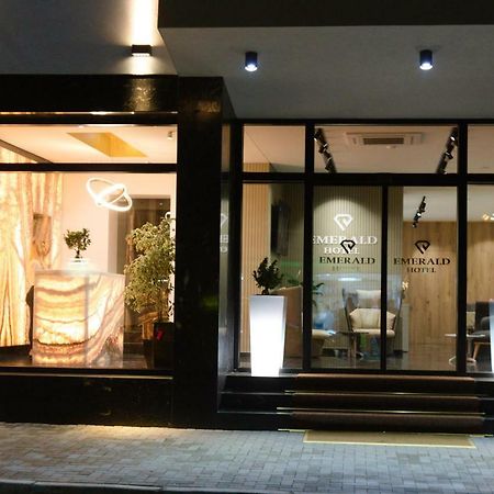 Emerald Boutique Hotel Tirana Esterno foto