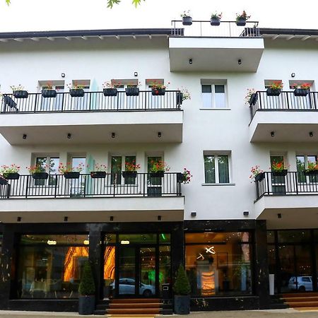 Emerald Boutique Hotel Tirana Esterno foto