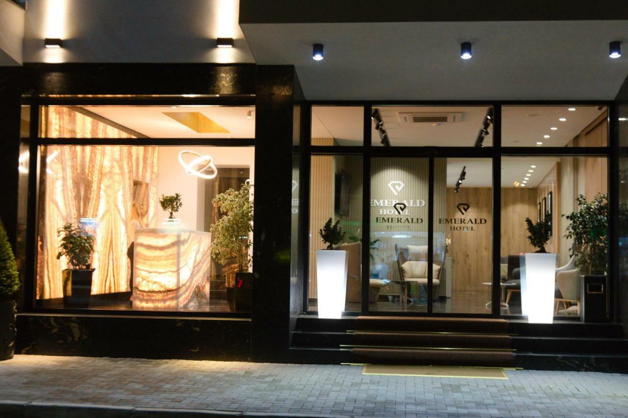 Emerald Boutique Hotel Tirana Esterno foto