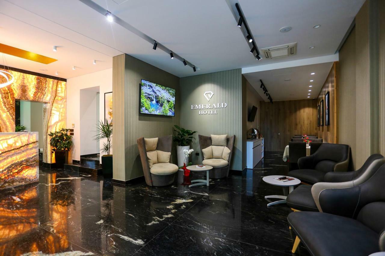 Emerald Boutique Hotel Tirana Esterno foto